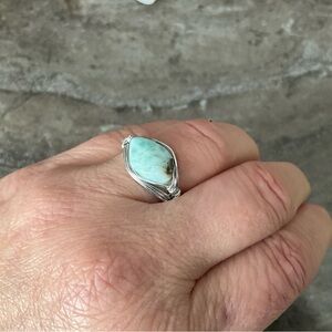 Silver Tone and stone Ring